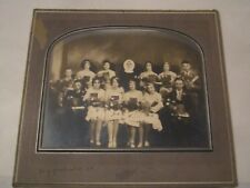 8 VINTAGE PORTRAITS AND PHOTOGRAPHS - 1917 TO 1930'S - TUB R5 picture