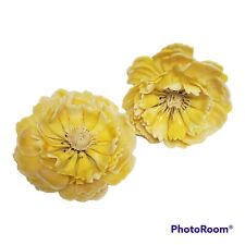 VTG 1968 C.K. IND. CO. LTD. RARE Celluloid Acetate Huge Yellow Lucite 3D Flowers picture