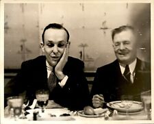 GA145 Original Photo WILLIAM RANDOLPH HEARST JR NEWSPAPER MOGUL EATING DINNER picture