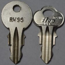 Wurlitzer RW95 Cabinet Key For Models 2500 Thru 3010 picture