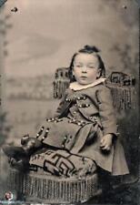 ORIGINAL VICTORIAN Tintype / Ferrotype Photograph c1860's YOUNG GIRL PORTRAIT picture