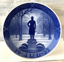 1932 Royal Copenhagen Christmas Plate, Statue of King Frederik VI, Numbered picture