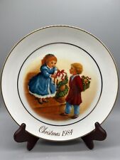 Avon Christmas Memories 1984 Collector Plate Celebrate the Joy of Giving 22k picture