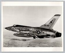 Aviation USAF Republic F-105D Thunderchief B&W Official Photo #2 C10 picture