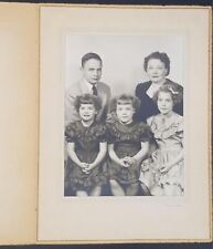 c1940 FAMILY PHOTOGRAPH MOTHER AND CHILDREN ROBINSON STUDIO PHOTOGRAPH OS1 picture