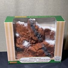 LEMAX Landscape Accent, Small Village Mountain Backdrop & Trees, #81013, 1998 picture