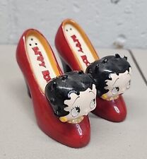 Vintage 1999 Betty Boop High Heel Shoes Vandor Salt and Pepper Shaker Set picture