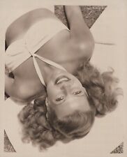 HOLLYWOOD BEAUTY RITA HAYWORTH STYLISH POSE STUNNING PORTRAIT 1940s Photo 10 picture