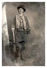 BILLY THE KID WILD WEST FRONTIER OUTLAW HOLDING RIFLE 4X6 PHOTO picture