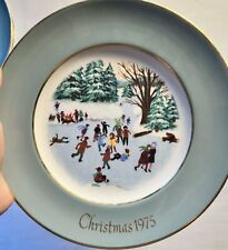 Christmas Avon Wedgewood, Enoch 1975 Plate Very Good Condition picture