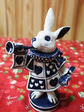 VINTAGE DEDHAM POTTERY ALICE IN WONDERLAND RABBIT Blue & White with HEARTS NICE picture