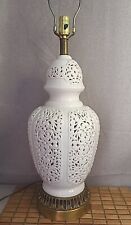 VINTAGE CHINESE ANTIQUE MID CENTURY WHITE PORCELAIN PEIRCED CHINOISERIE LAMP 35