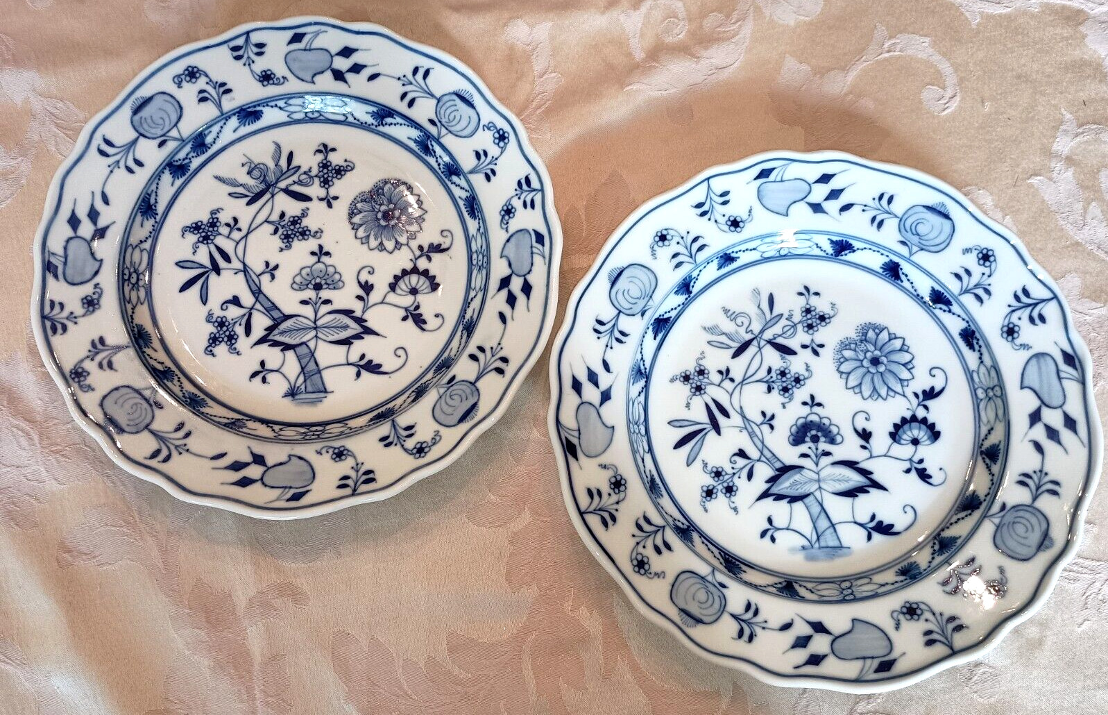 VTG Blue Onion by Meissen fine bone china, set of 2 Dinner Plates 9 5/8