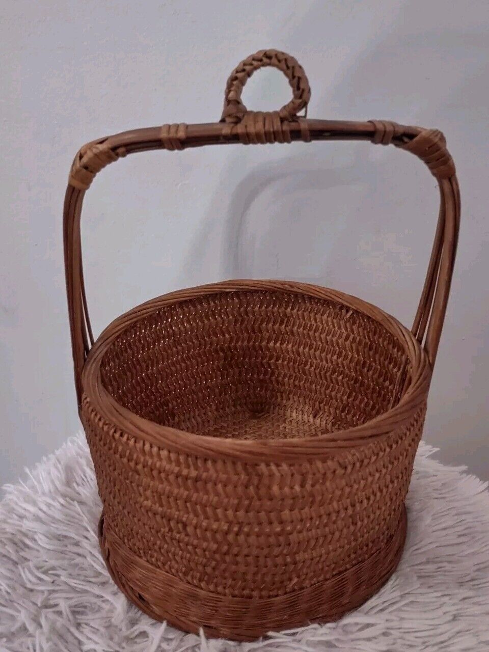 Vintage Round Wicker Woven Bamboo Basket Solid Handle ~ 8W x 11H Brown Storage 