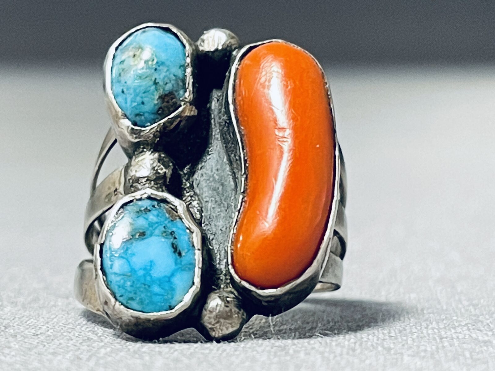 MASSIVE CHUNKY CORAL VINTAGE NAVAJO BLUE GEM TURQUOISE STERLING SILVER RING