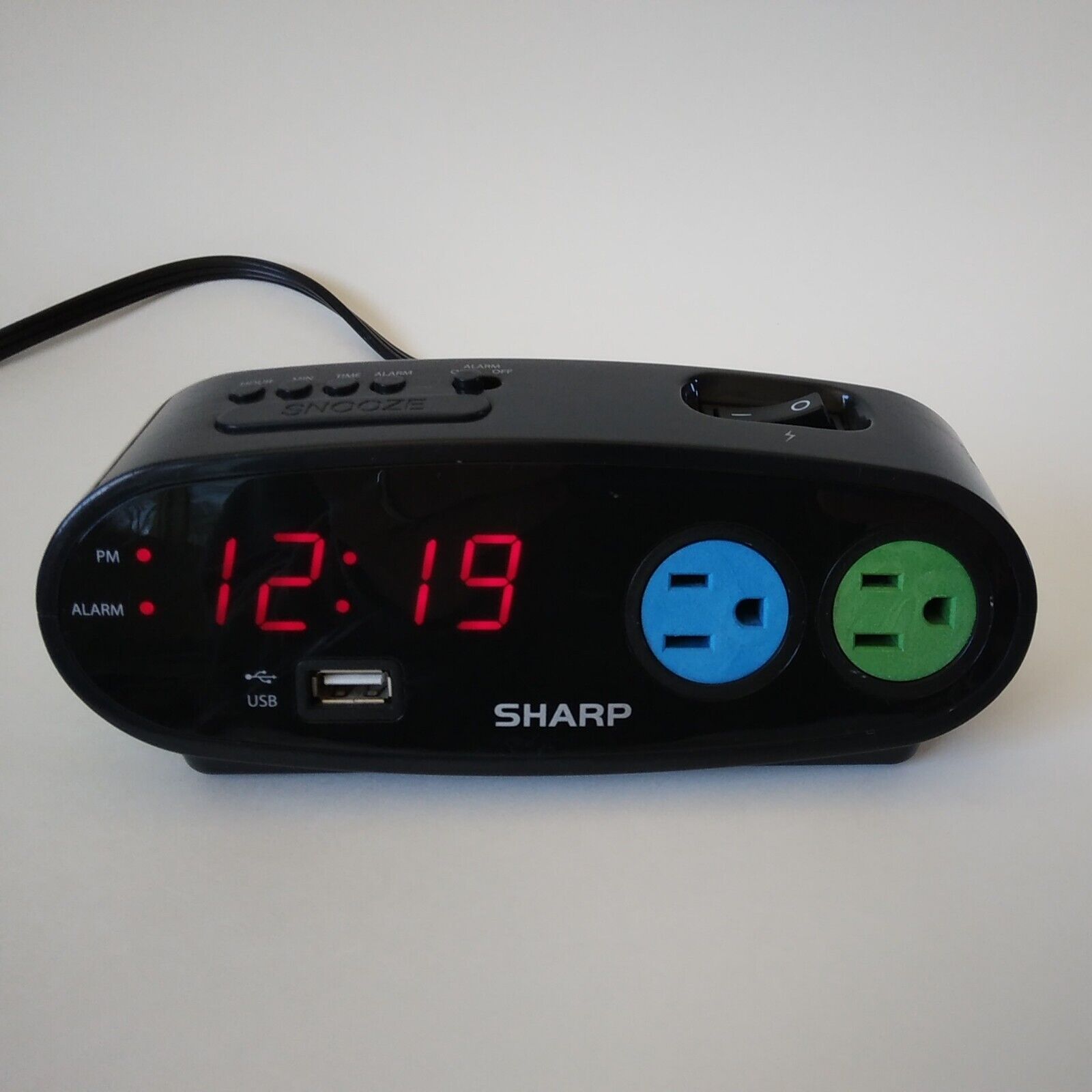 Sharp Model: SPC136 Alarm Clock-USB Power Port+Receptacles-Red LED-Tested Works