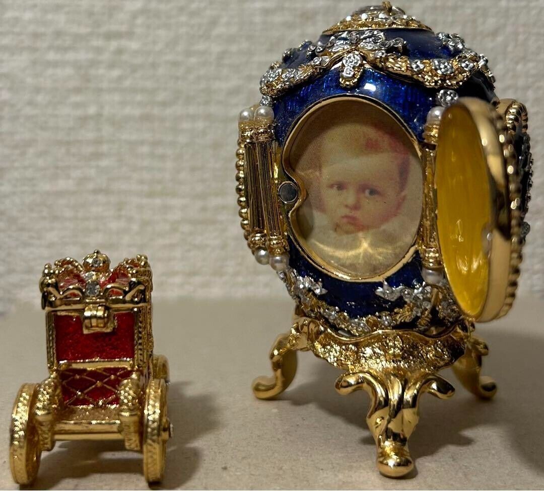 Peter Carl Fabergé Imperial Easter Egg Caucasus 1893 replica with carriage
