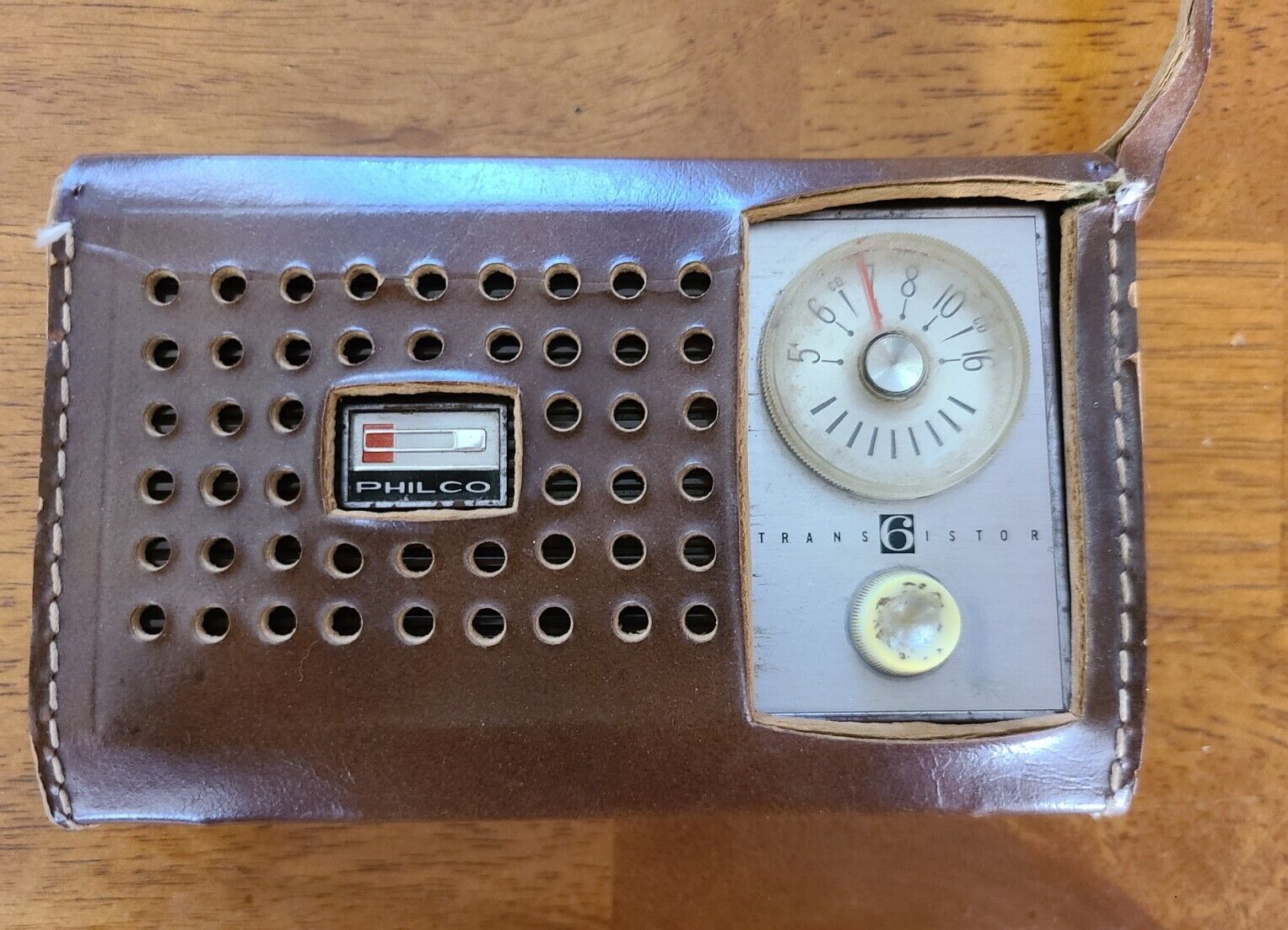 Vintage Philco Transistor 6. T64-124. Very Good Condition.Gets Power Static Only