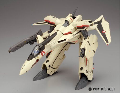 Macross 1/60 Scale Perfect Transformation YF-19 Yamato