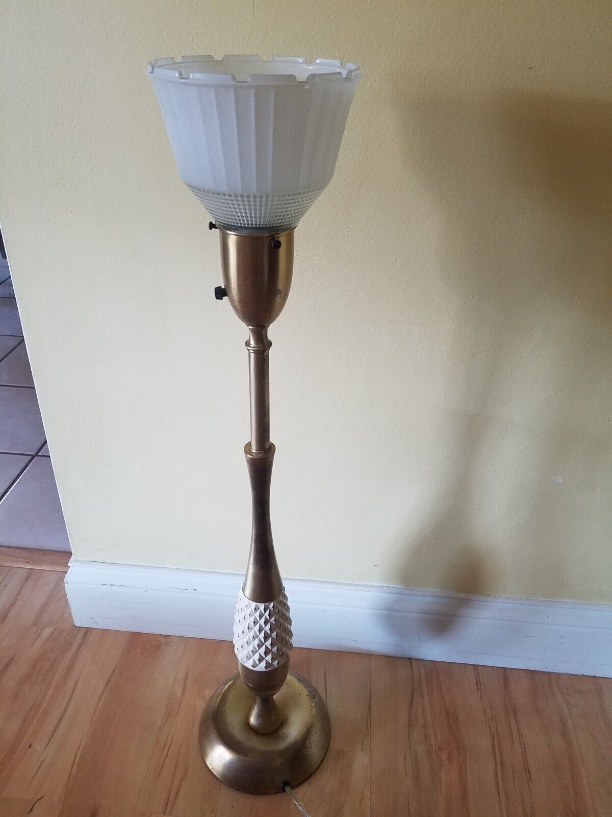 Vtg Rembrant Lamps Mid Century Hollywood Regency Pineapple Form Brass Table Lamp