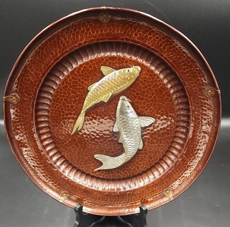 JAPANESE MID TO LATE 20TH CENTURY HAND-HAMMERED COPPER PLATE WITH KOI DESIGN