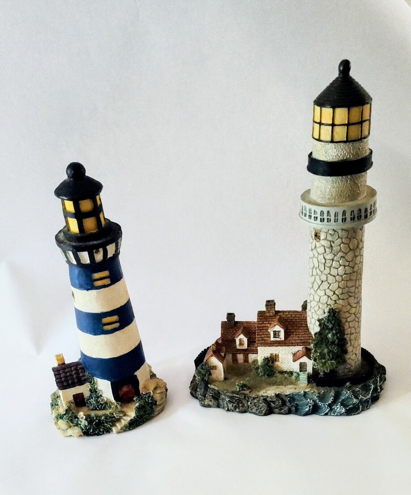 Vintage Hand-Painted Resin Set of 2 Lighthouses 8