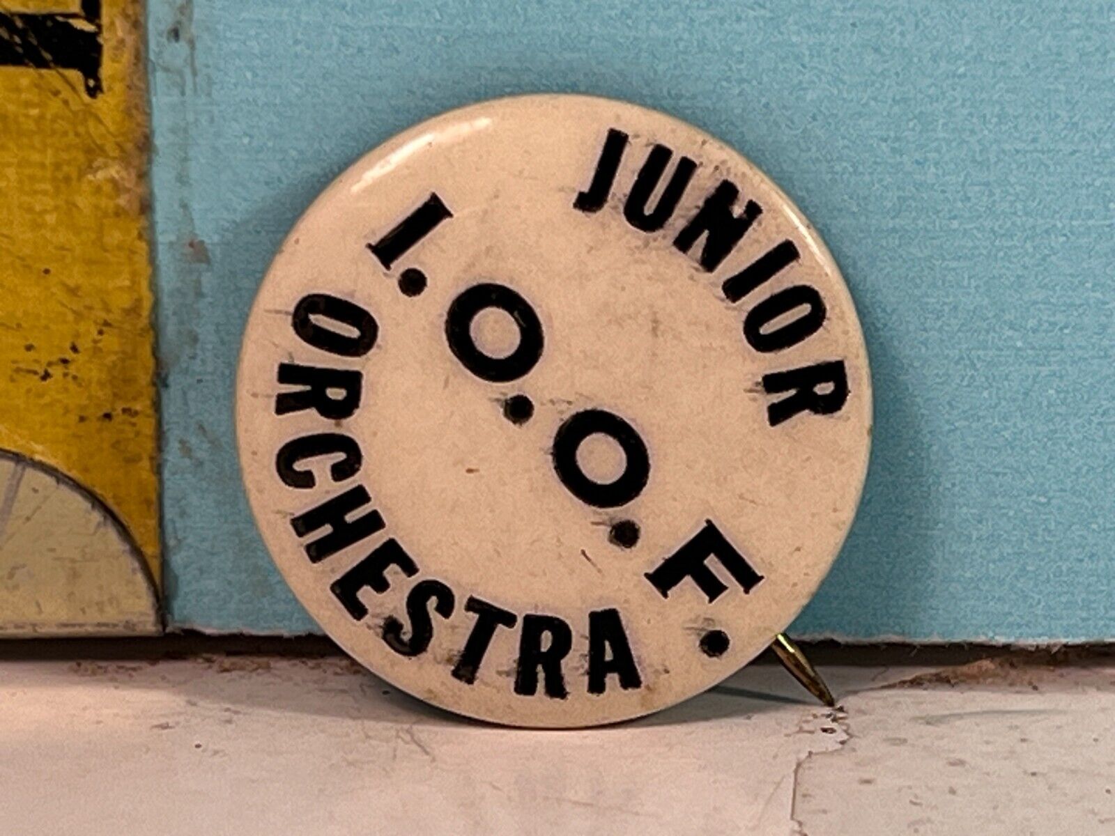 Vintage I.O.O.F. Independent order of odd fellows Junior Orchestra pinback.