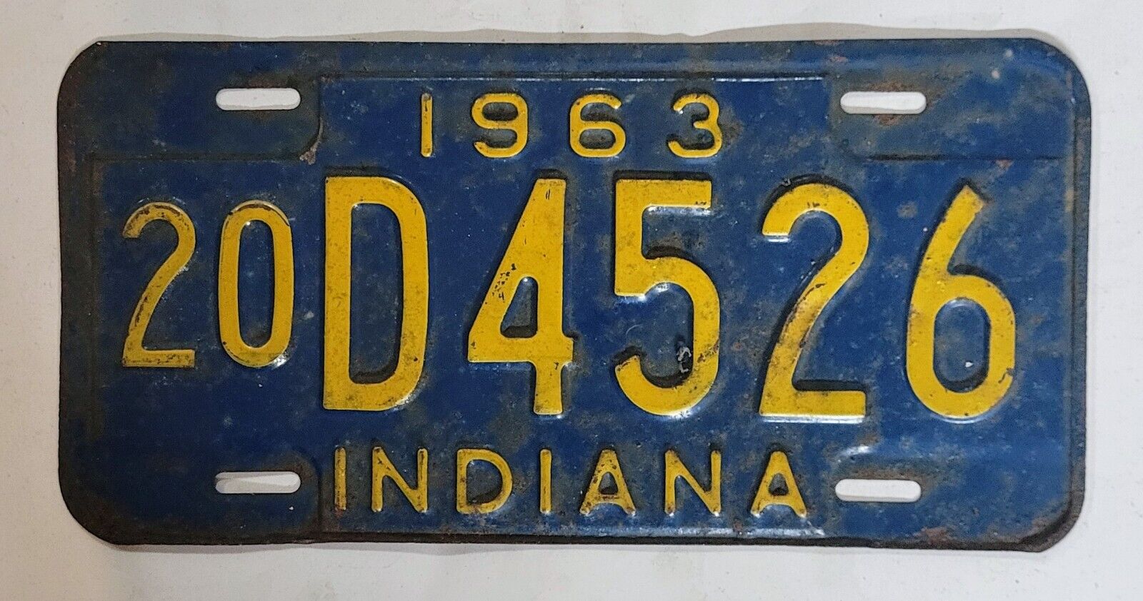 1963 Indiana Vintage License Plate ~ 20 D 4526 ~ 🔥  🔥