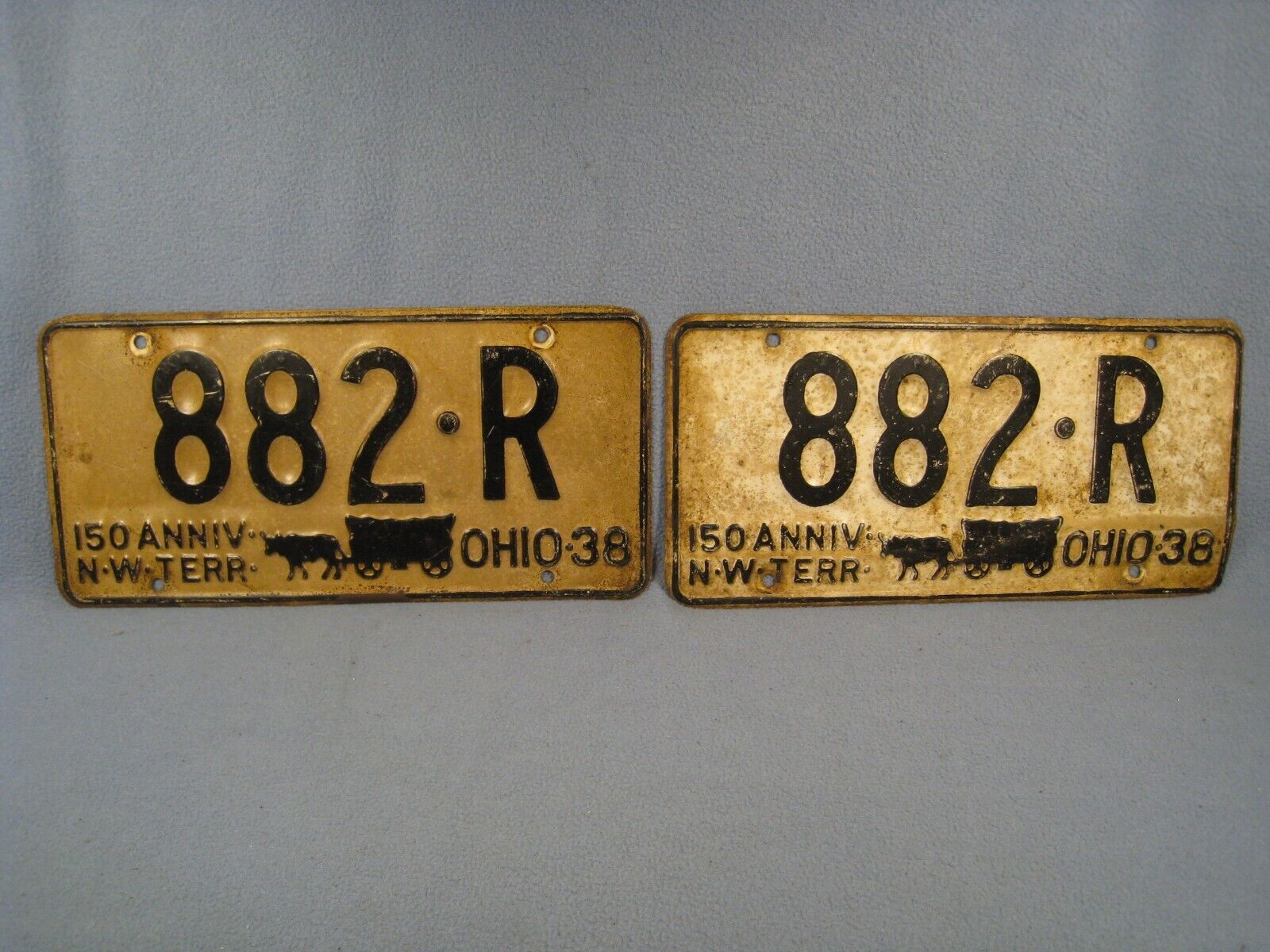 Set of 1938 Ohio 150 Anniversary Covered Wagon License Plates 882-R VTG.