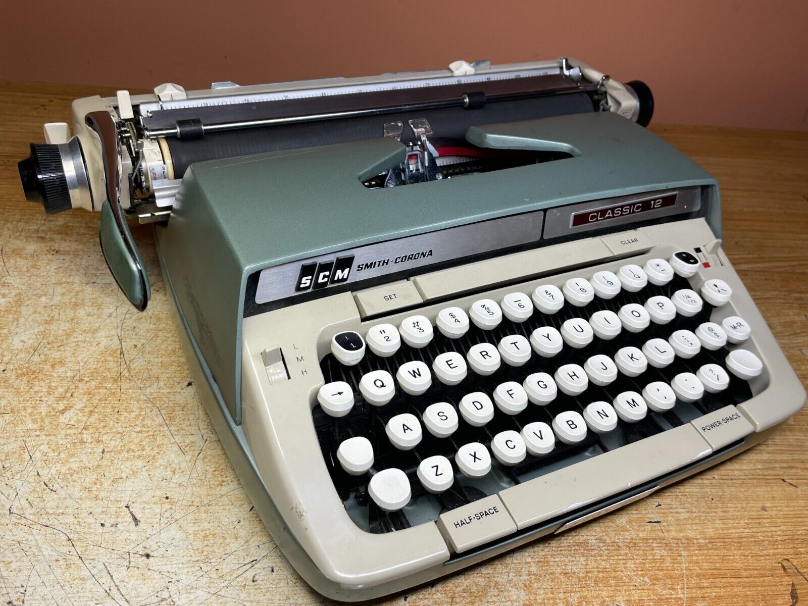 1969 Smith-Corona Classic 12 Working Vintage Portable Typewriter w New Ink