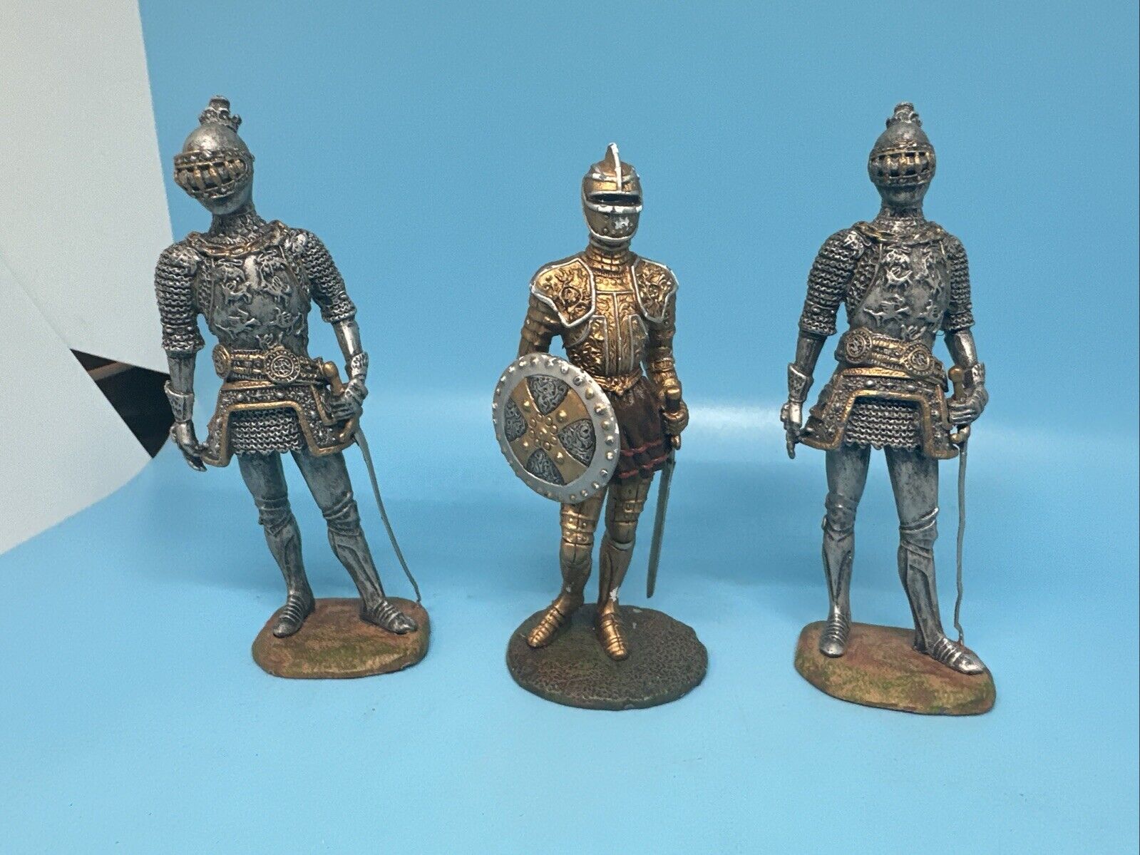 2002 Veronese Medieval Knight 2 Male, 1 Female Pewter Figurines (Stamped)