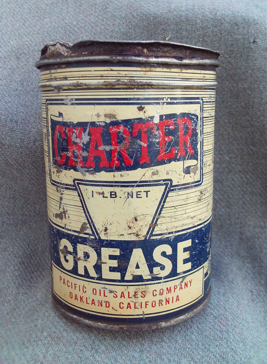 VINTAGE 1940s-50s CHARTER GREASE TIN 1 LB CAN PACIFIC OIL SALES CO. OAKLAND, CA.