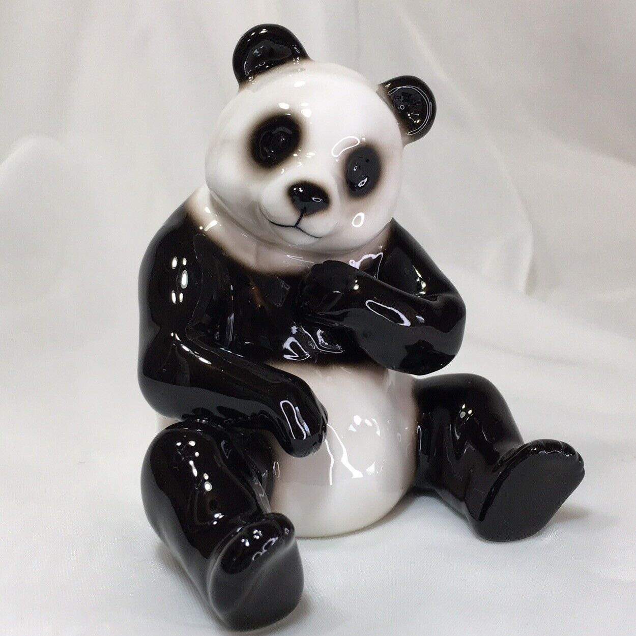 4” Sitting Panda Figurine, Vintage, Seagull, Glazed Porcelain, Collectible❤️