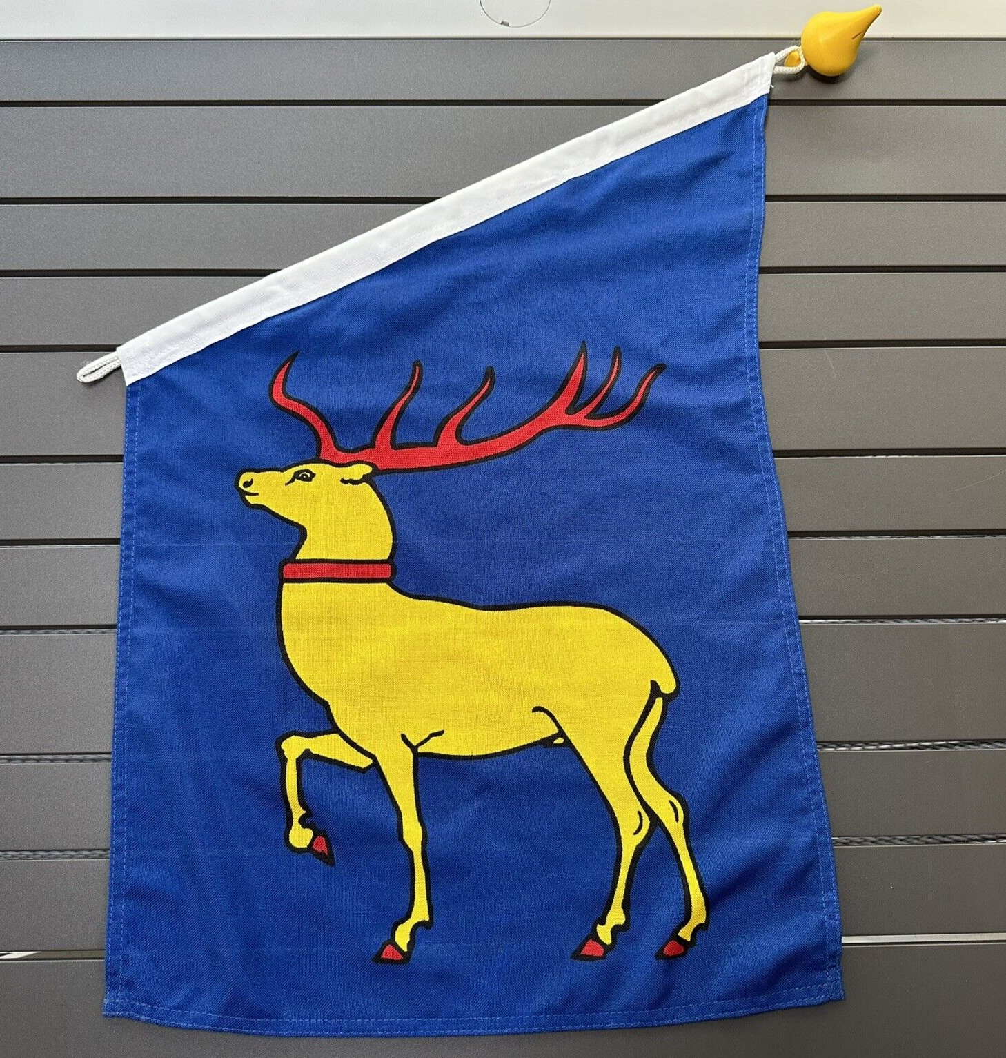Oland Ö Sweden Flag Banner Blue Yellow Deer Red Antlers Image Angled Top 25.5\