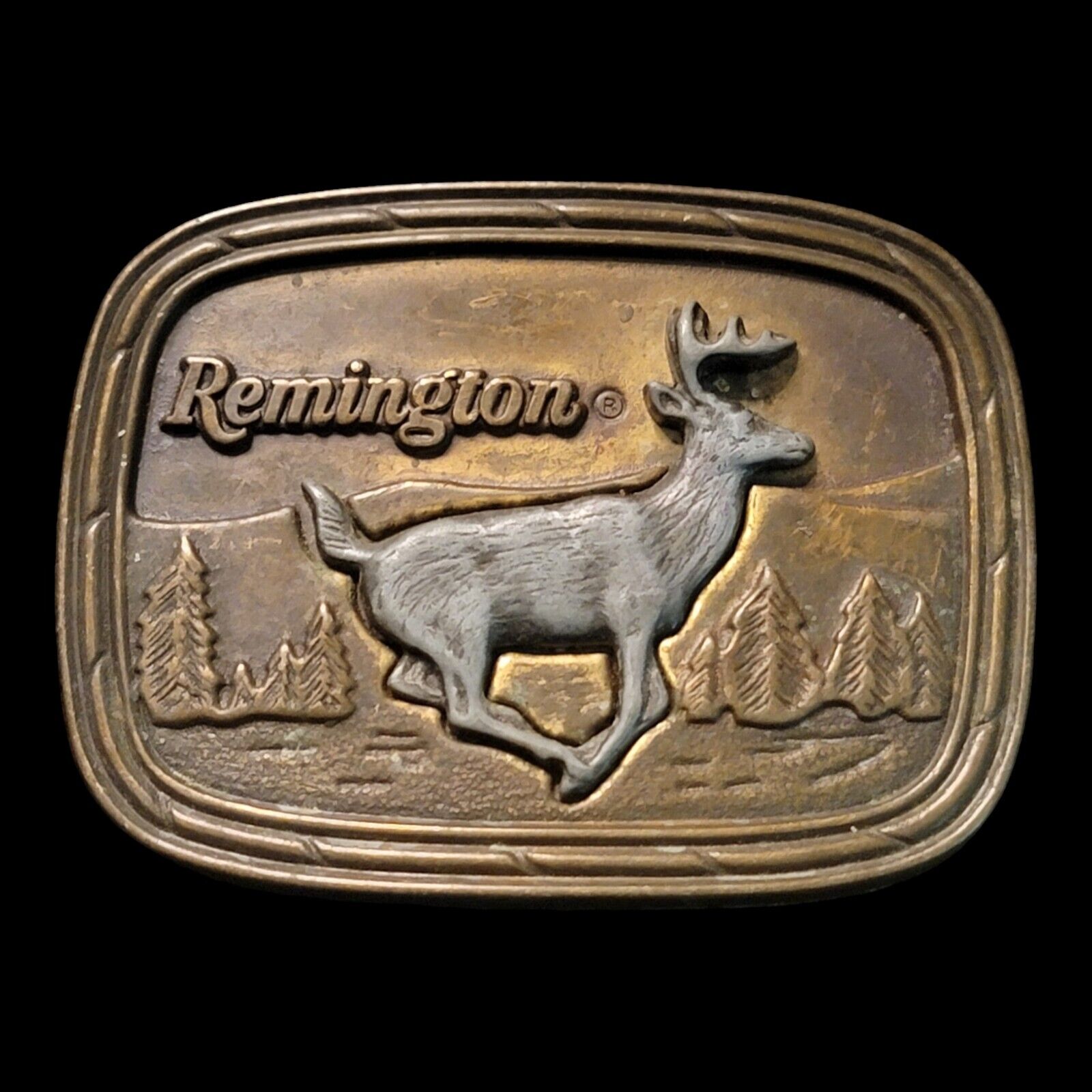 Vintage 1979 Remington Running Whitetail Deer Belt Buckle Sid Bell Firearms 