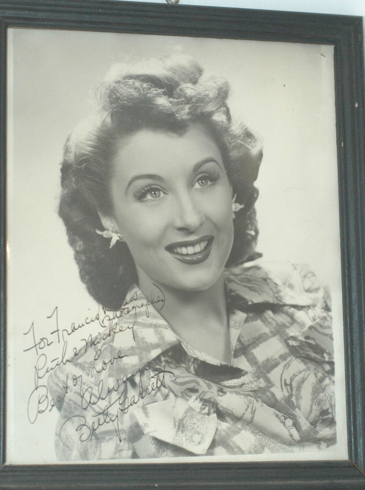Betty Garrett actress vintage early signed personalized 8x10 photo