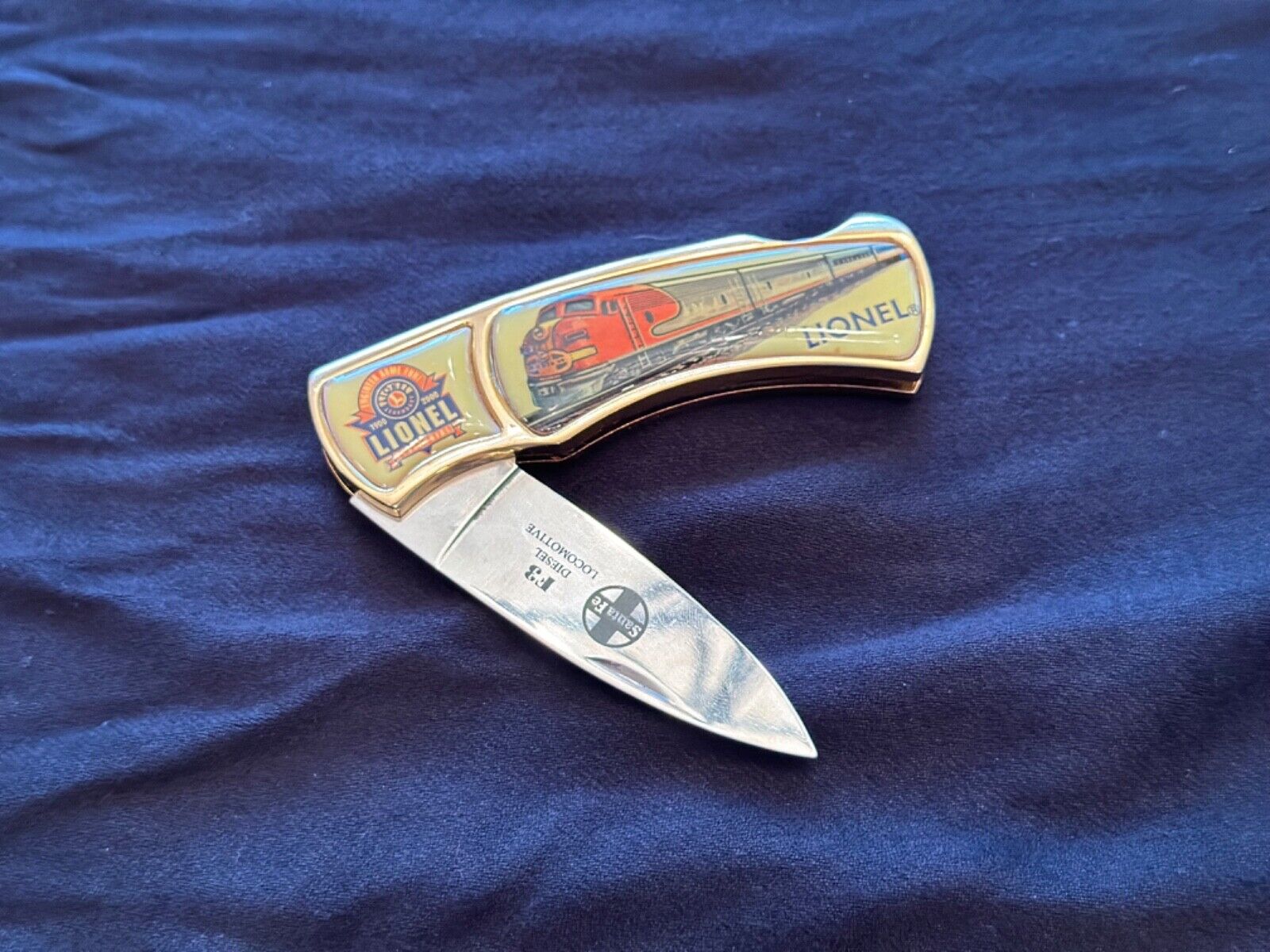 lionel trains - collectors showcase - pocket knife. Collectible. Vintage.
