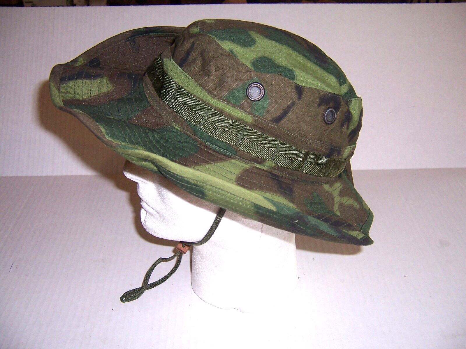 New genuine Vietnam war camouflage boonie tropical hat cap 1969 date made USA 