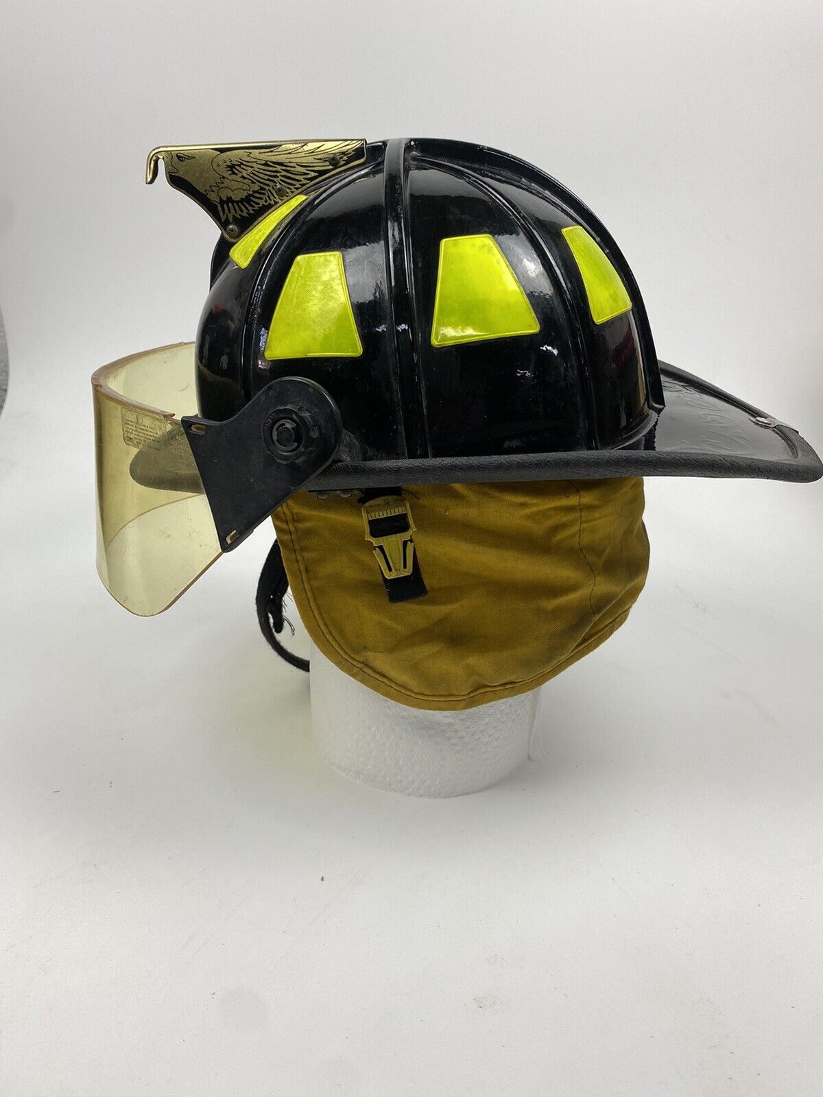 Cairns 1010 FSB Firefighter Helmet W/Brass Eagle & Visor complete EUC VTG