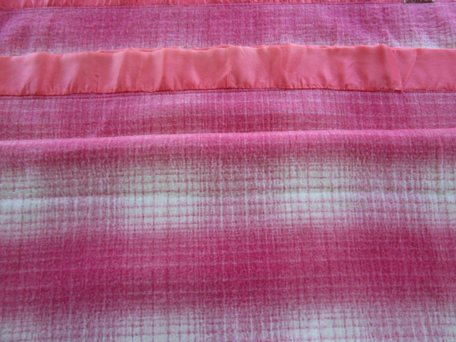 VINTAGE Faribo FLUFF LOOMED Wool Blanket, PINK PLAID, 76 X 90, VERY SOFT, EUC