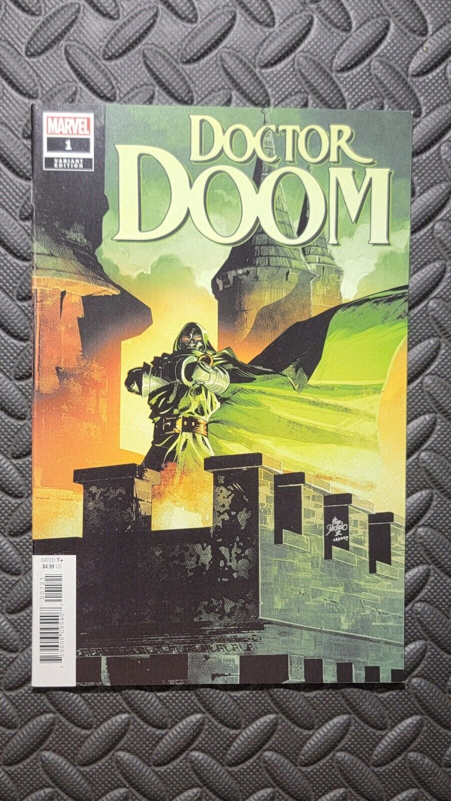 DOCTOR DOOM 1 1:10 MARVEL 2019 1ST SOLO SERIES Deodato Incentive Variant NM+
