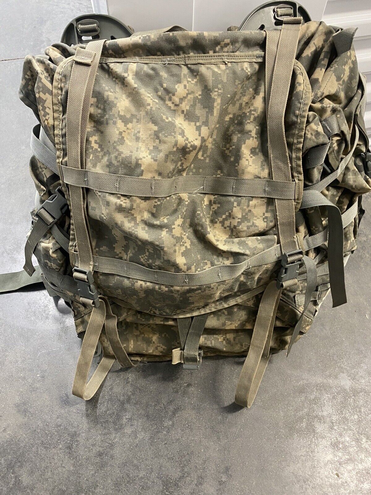 USGI MOLLE II ACU/UCP Large Rucksack Complete w/ Sustainment Pouches Small TEAR 