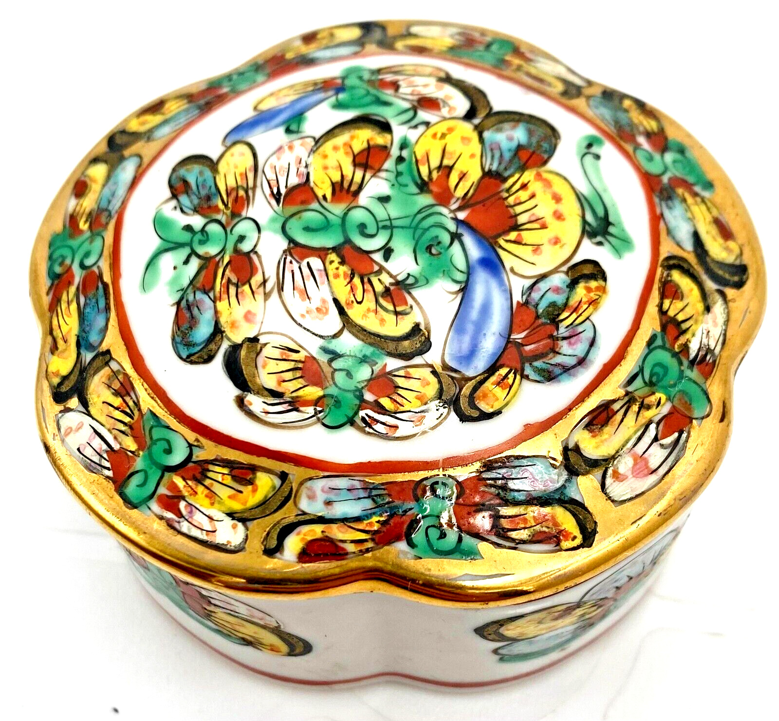 QIANLONG CHINESE BUTTERLY PORCELAIN GOLDED HAND PAINTED TRINKET BOX  c1930 Exc.