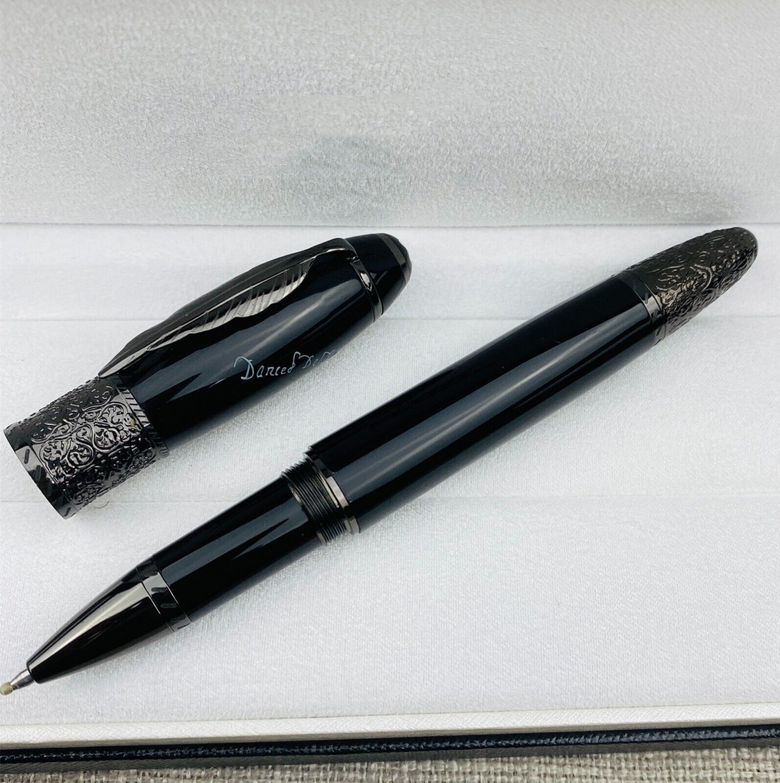Luxury Great Writers Series Bright Black Color 0.7mm Rollerball Pen