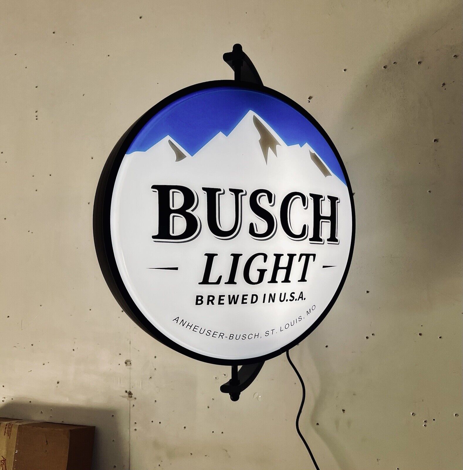 Busch light Beer Rotating Spinning Bar Light  Brand New 