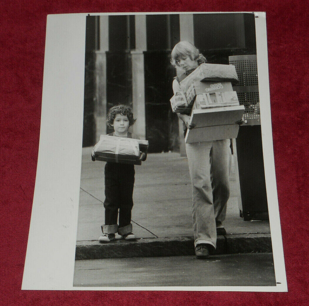 1979 Press Photo Pat & Thackerey Dalgleish Head To Post Office St Petersburg FL