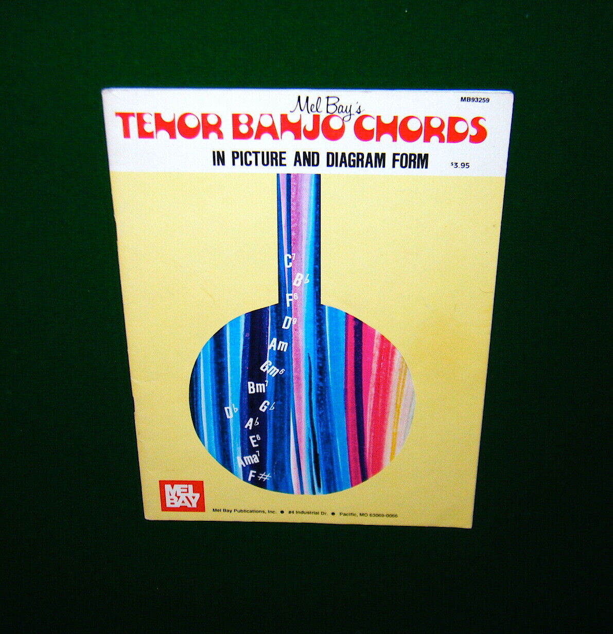 BANJO CHORDS Tenor 9th, 6th, 7th, Dim5th, Major, Minor in Picture & Diagram Book