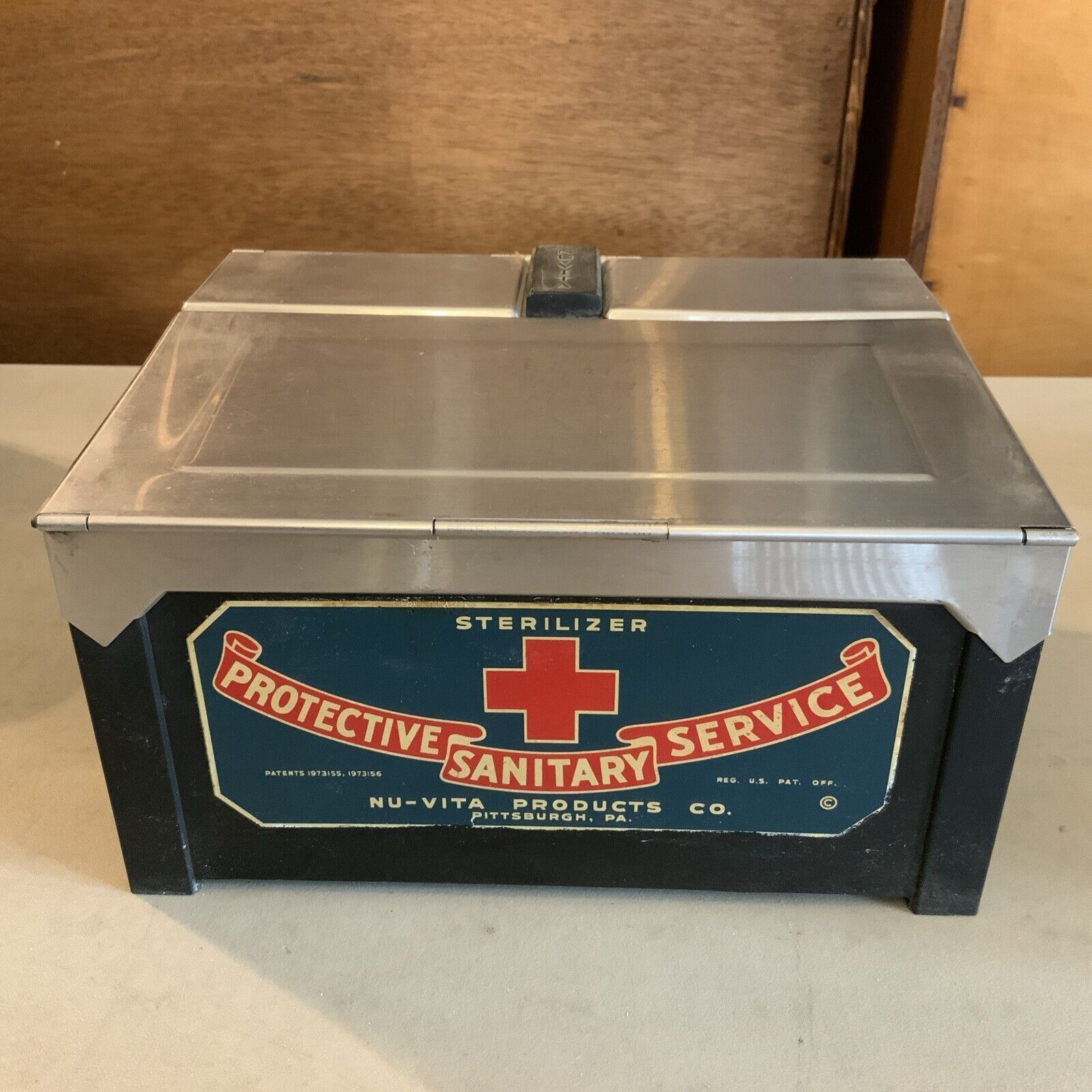 Vintage Nu-Vita Protective Sanitary Service Barber Shop Sanitizer Caddy Box