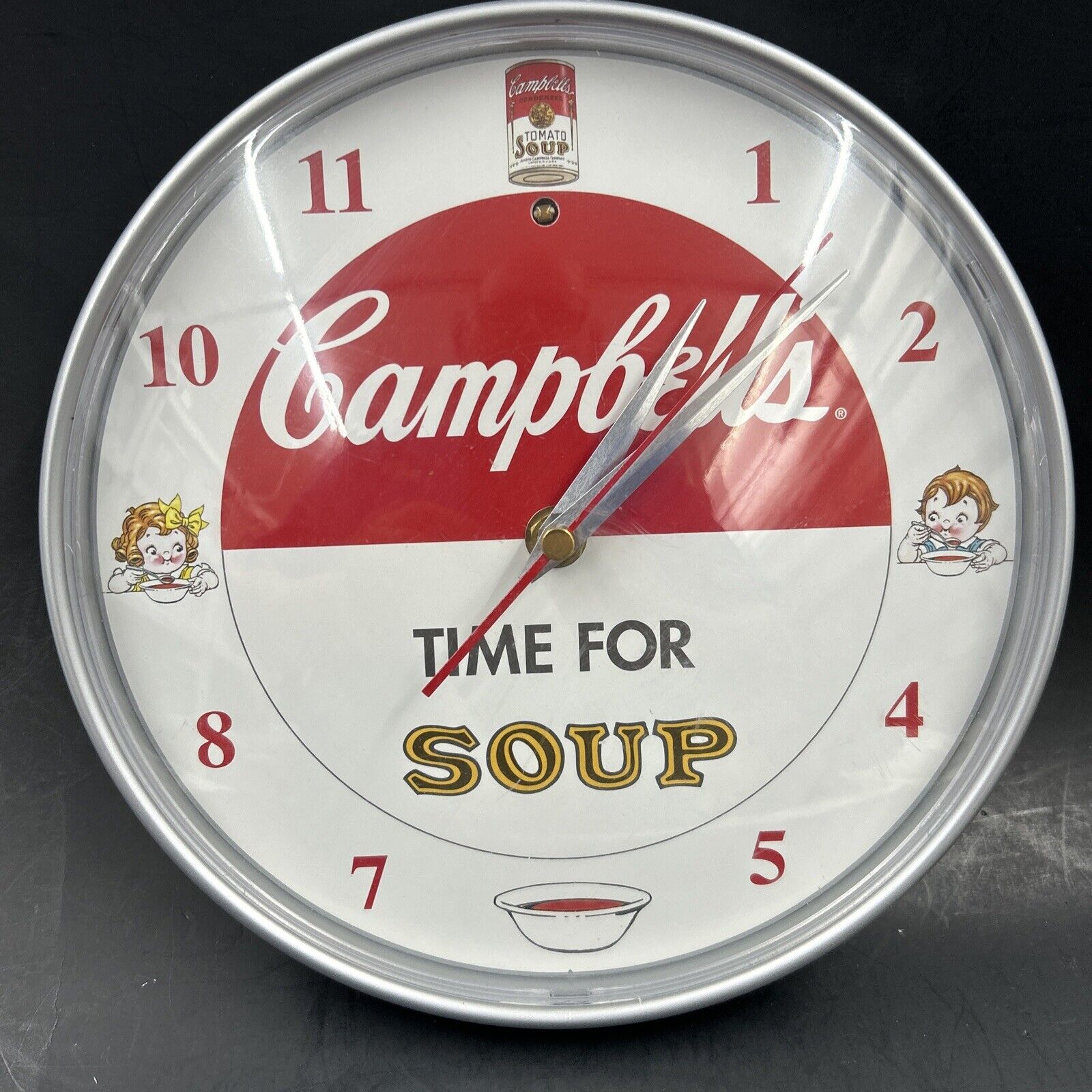 Campbell Soup Clock Time For Soup Plays Song “Mmm Good” Every Hour *No Pendulum*