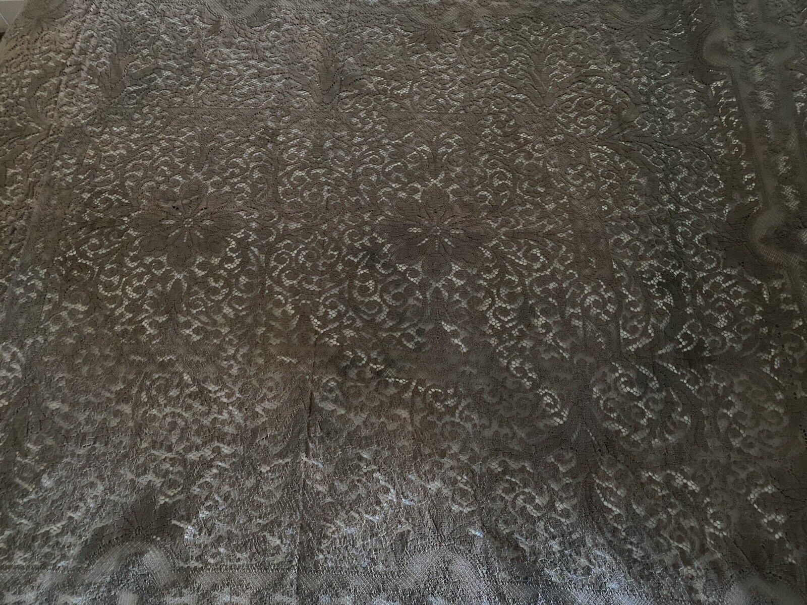 Vintage Lace Tablecloth Mocha Brown 60” W X 90” L Cotton Blend Rectangle EUC